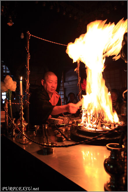 高野山惠光院早课中的祭火仪式